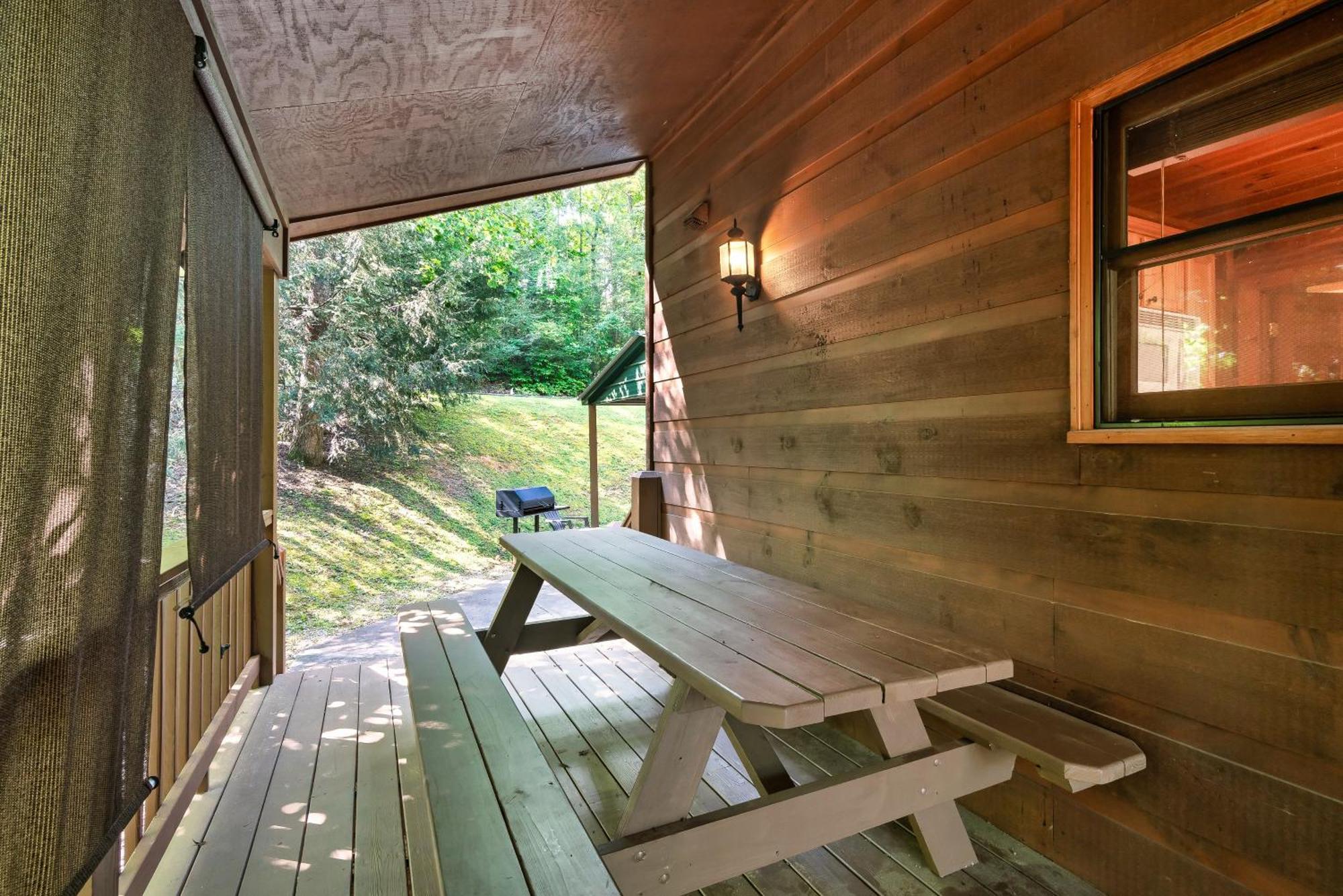 Peaceful Family Cabin With Hot Tub, Game Room, & More! Sevierville Exterior foto